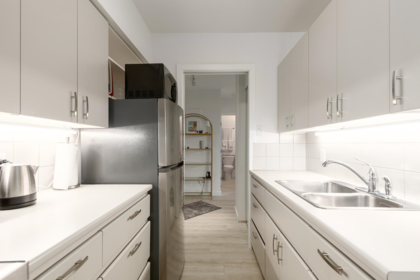 Primary Bedroom Photo of 101 1737 Duchess Avenue, West Vancouver, BC