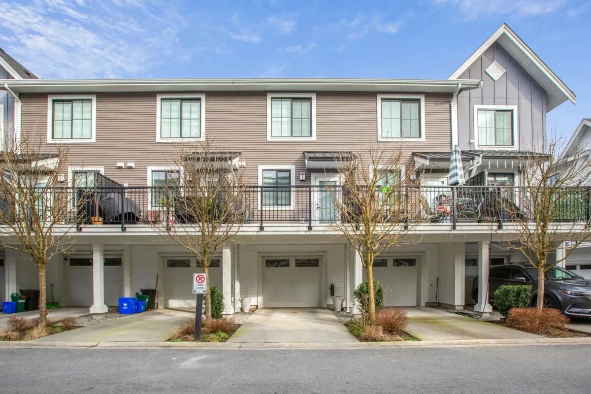 Backyard Photo of 56 5945 176a Street, Surrey, BC