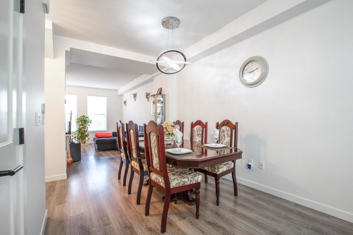 Walk-In Closet Photo of 56 5945 176a Street, Surrey, BC