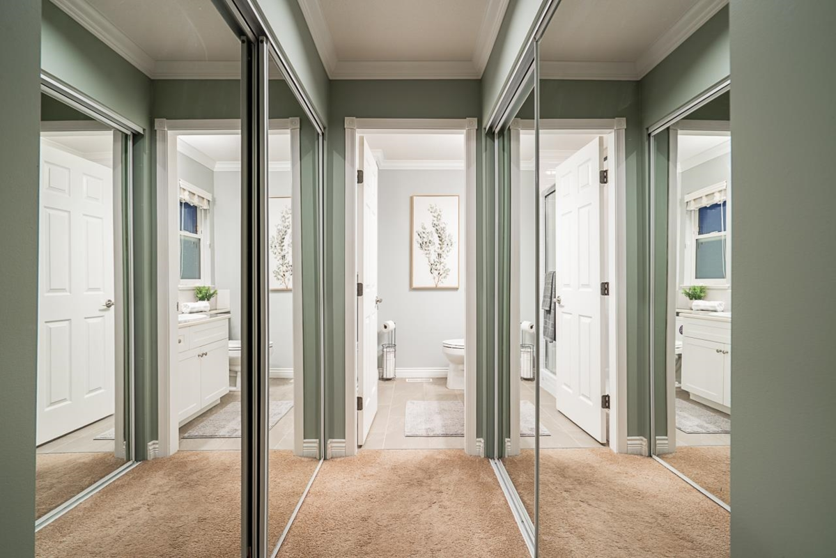 Laundry Room Photo of 26859 24a Avenue, Langley, BC