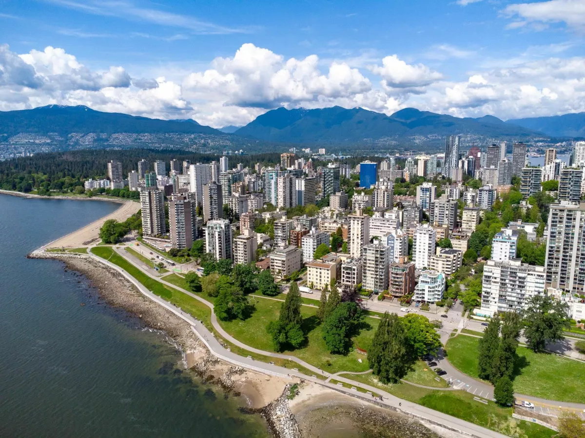 Hallway Photo of 3B 1403 Beach Avenue, Vancouver, BC