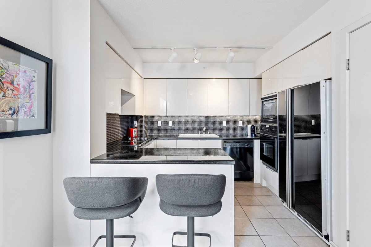 Staircase Photo of 3B 1403 Beach Avenue, Vancouver, BC