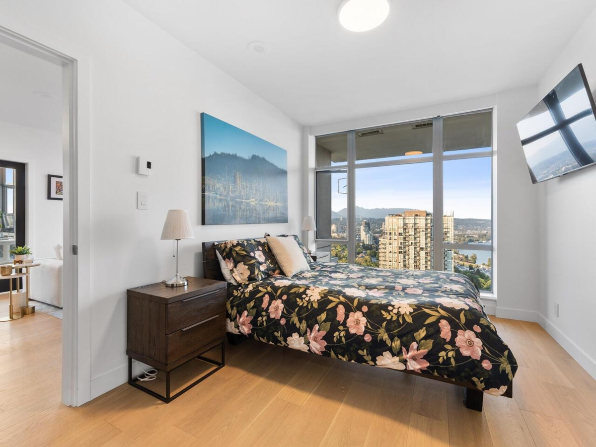 Office / Den Photo of 2301 280 Ross Drive, New Westminster, BC