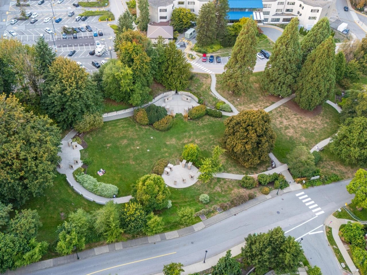 Outdoor Deck Photo of 2301 280 Ross Drive, New Westminster, BC