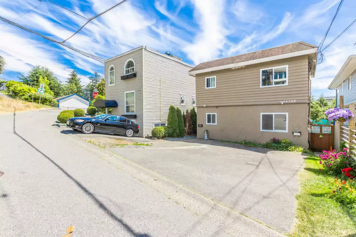 Family Room Photo of 14788 Gordon Avenue, White Rock, BC
