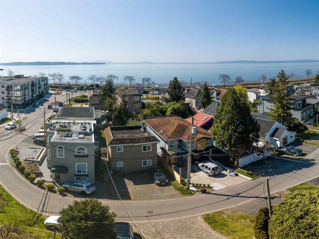Kitchen Photo of 14788 Gordon Avenue, White Rock, BC