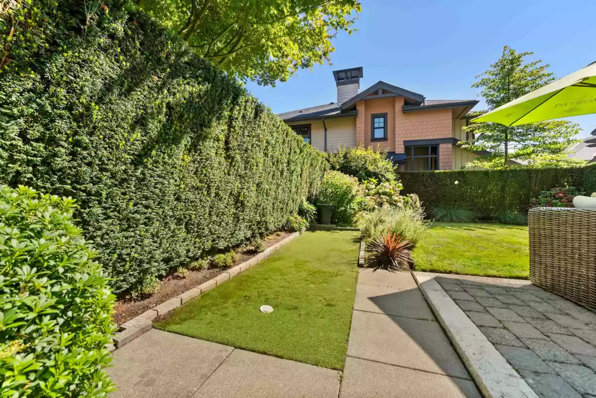 Fitness Center Photo Near 41 3639 Aldercrest Drive, North Vancouver, BC