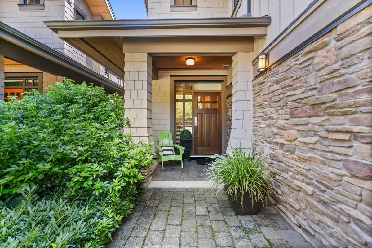 Living Room Photo of 41 3639 Aldercrest Drive, North Vancouver, BC