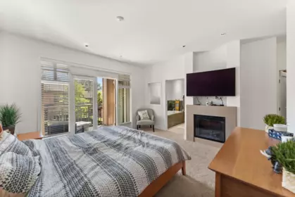 Basement Recreation Room Photo of 41 3639 Aldercrest Drive, North Vancouver, BC