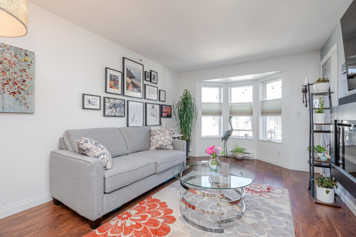 Dining Area Photo of 409 5474 198th Street, Langley, BC