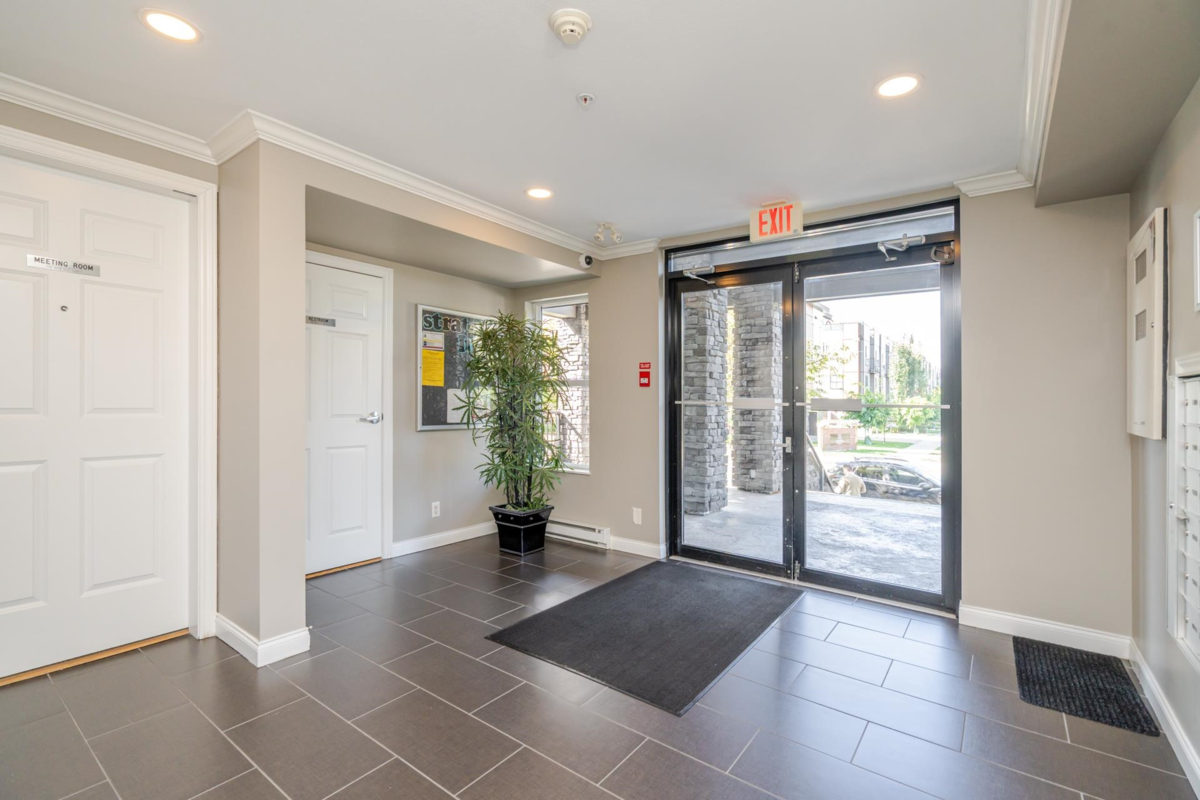 Family Room Photo of 409 5474 198th Street, Langley, BC