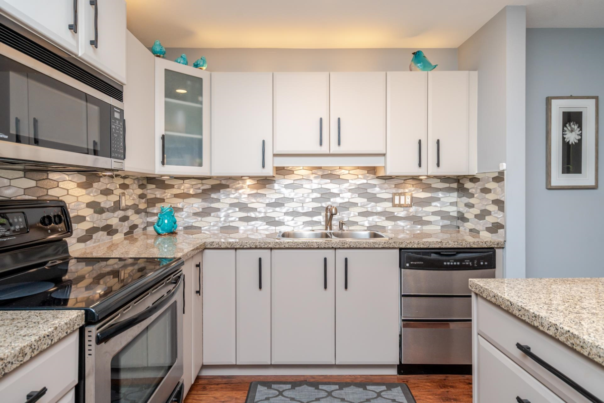 Laundry Room Photo of 409 5474 198th Street, Langley, BC