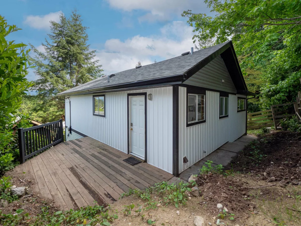 Outdoor Deck Photo of 642 Gower Point Road, Gibsons, BC