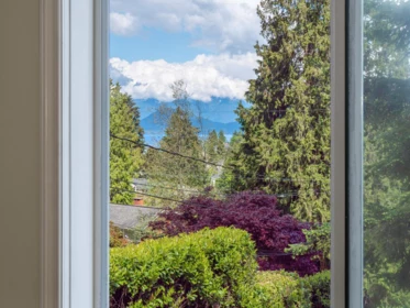642 Gower Point Road, Gibsons, BC, Gibsons — Single Family Residence for sale