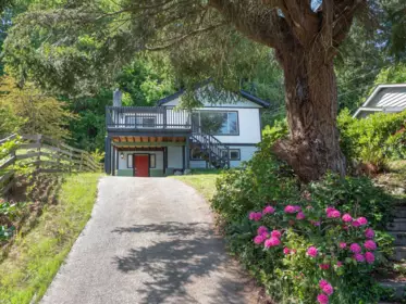 642 Gower Point Road, Gibsons, BC, Gibsons — Single Family Residence for sale