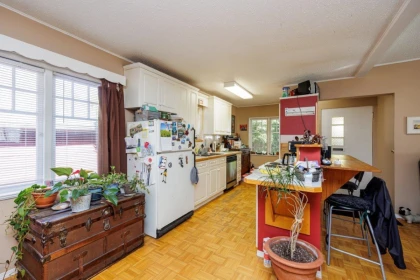 123 E Kings Road, North Vancouver, BC, North Vancouver — Single Family Residence for sale