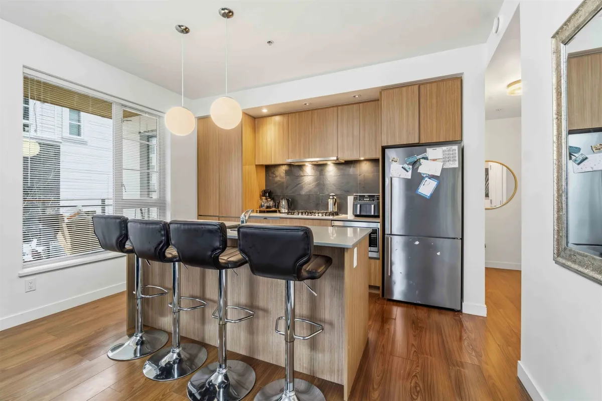 Dining Area Photo of 316 516 Foster Avenue, Coquitlam, BC