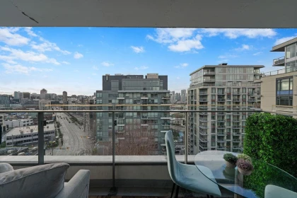 Breakfast Nook Photo of 1501 159 W 2nd Avenue, Vancouver, BC