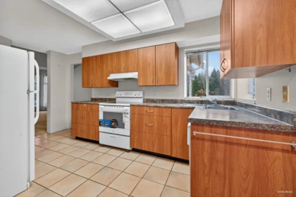 Breakfast Nook Photo of 2713 Mara Drive, Coquitlam, BC