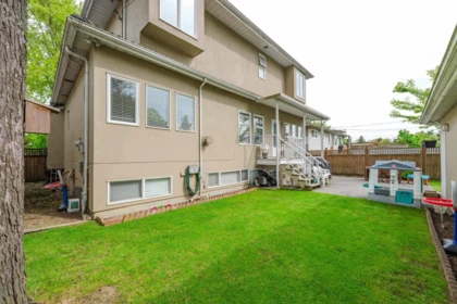 Garden / Landscaping Photo of 6271 Arlington Street, Vancouver, BC