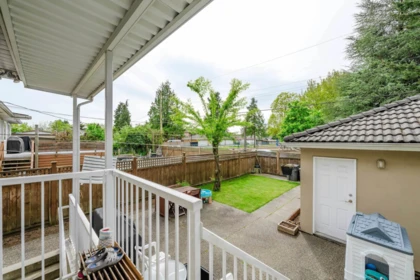 Kitchen Photo of 6271 Arlington Street, Vancouver, BC