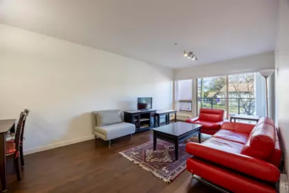 206 1033 St. Georges Avenue, North Vancouver, BC, North Vancouver — Apartment/Condo for sale