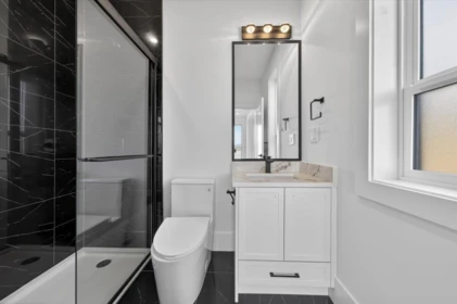 Entry Foyer Photo of 17317 103a Avenue, Surrey, BC