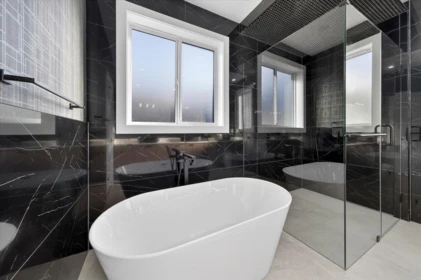 Hot Tub / Spa Photo of 17317 103a Avenue, Surrey, BC