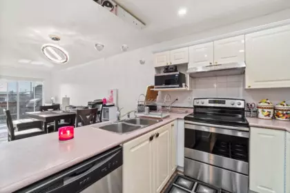 Pantry Photo of 114 7435 121a Street, Surrey, BC