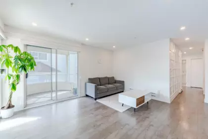 208 7620 Columbia Street, Vancouver, BC, Vancouver — Apartment/Condo for sale