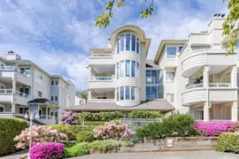 208 7620 Columbia Street, Vancouver, BC