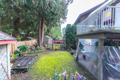 Kitchen Island Photo of 3326 3330 Finley Street, Port Coquitlam, BC