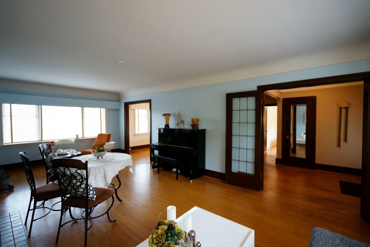 Family Room Photo of 3945 W 10th Avenue, Vancouver, BC