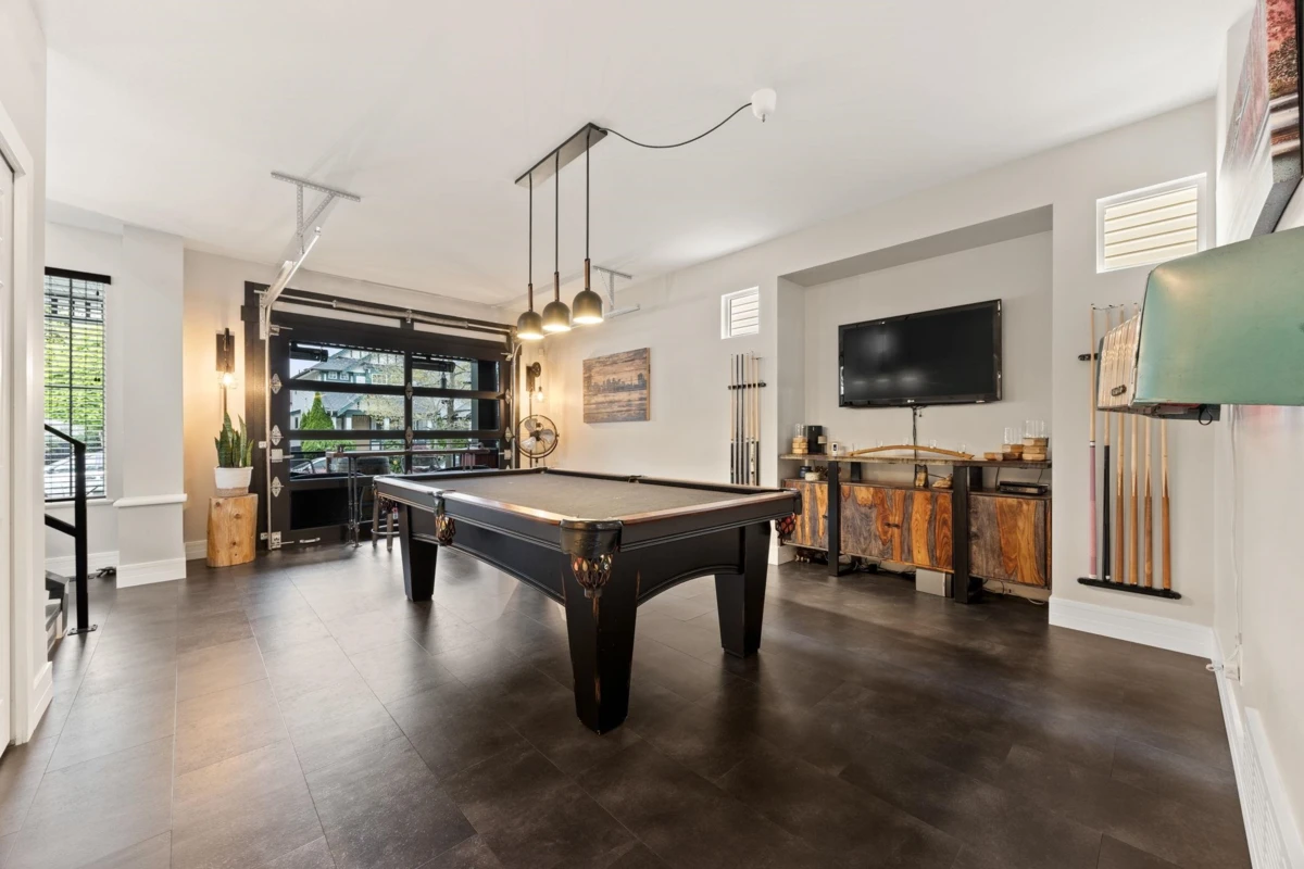Family Room Photo of 6676 185 Street, Surrey, BC