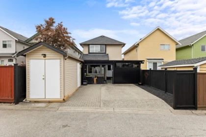 Basement Recreation Room Photo of 6676 185 Street, Surrey, BC