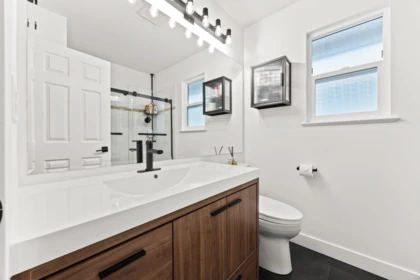 Mudroom Photo of 6676 185 Street, Surrey, BC