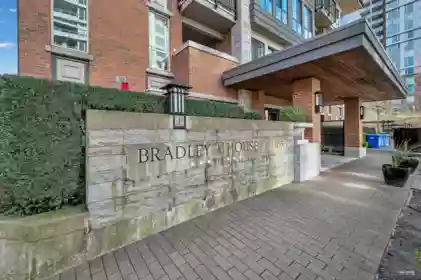 111 1135 Windsor Mews, Coquitlam, BC, Coquitlam — Apartment/Condo for sale