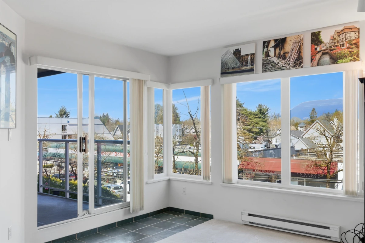 Living Room Photo of 211 3250 W Broadway, Vancouver, BC