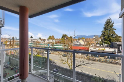 Breakfast Nook Photo of 211 3250 W Broadway, Vancouver, BC