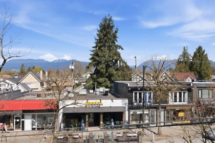 Hot Tub / Spa Photo of 211 3250 W Broadway, Vancouver, BC