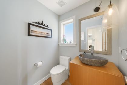Laundry Room Photo of 1181 Keith Road, West Vancouver, BC