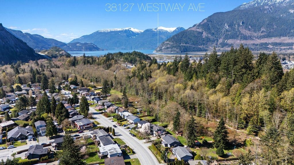 Family Room Photo of 38127 Westway Avenue, Squamish, BC