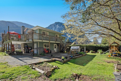 Front Yard Photo of 38127 Westway Avenue, Squamish, BC