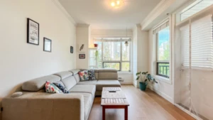 301 13897 Fraser Highway, Surrey, BC