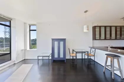 Entry Foyer Photo of 502 2345 Madison Avenue, Burnaby, BC