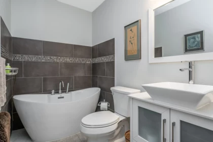 Hallway Photo of 3 15148 20 Avenue, Surrey, BC