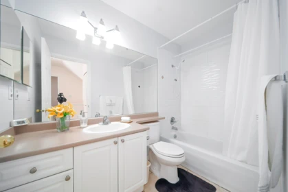 Basement Recreation Room Photo of 54 6577 Southoaks Crescent, Burnaby, BC