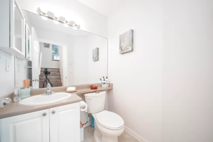 Guest Bathroom Photo of 54 6577 Southoaks Crescent, Burnaby, BC
