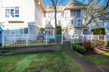 54 6577 Southoaks Crescent, Burnaby, BC, Burnaby — Townhouse for sale