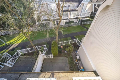 Outdoor Deck Photo of 54 6577 Southoaks Crescent, Burnaby, BC